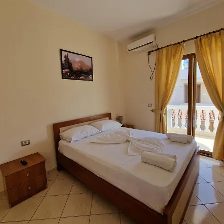 Sali Hasani アパート