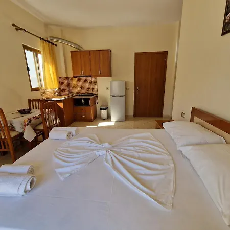 Sali Hasani クサミル